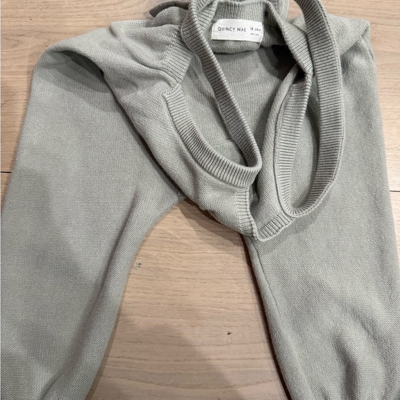 Quincy Mae unisex knit jumper in size 18-24 
Months - Picture 4 of 4